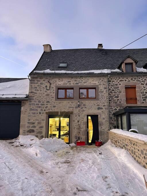 Villa Joli Gite Au Coeur Du Cezallier 3Etoiles Landeyrat Exterior foto